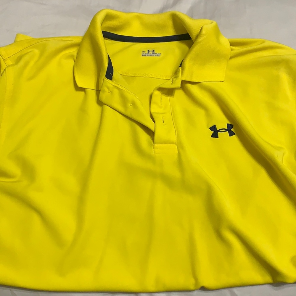 Under Armour size M polo